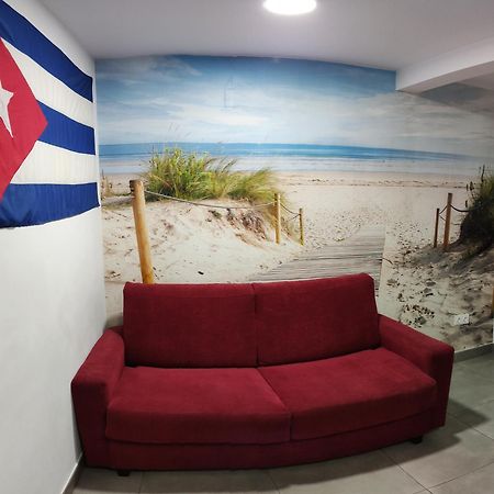 El Rinconcito Cubano En La Playa Apartment อัลเมรีอา ภายนอก รูปภาพ
