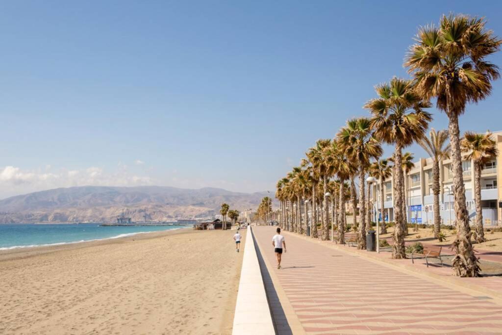 El Rinconcito Cubano En La Playa Apartment อัลเมรีอา ภายนอก รูปภาพ